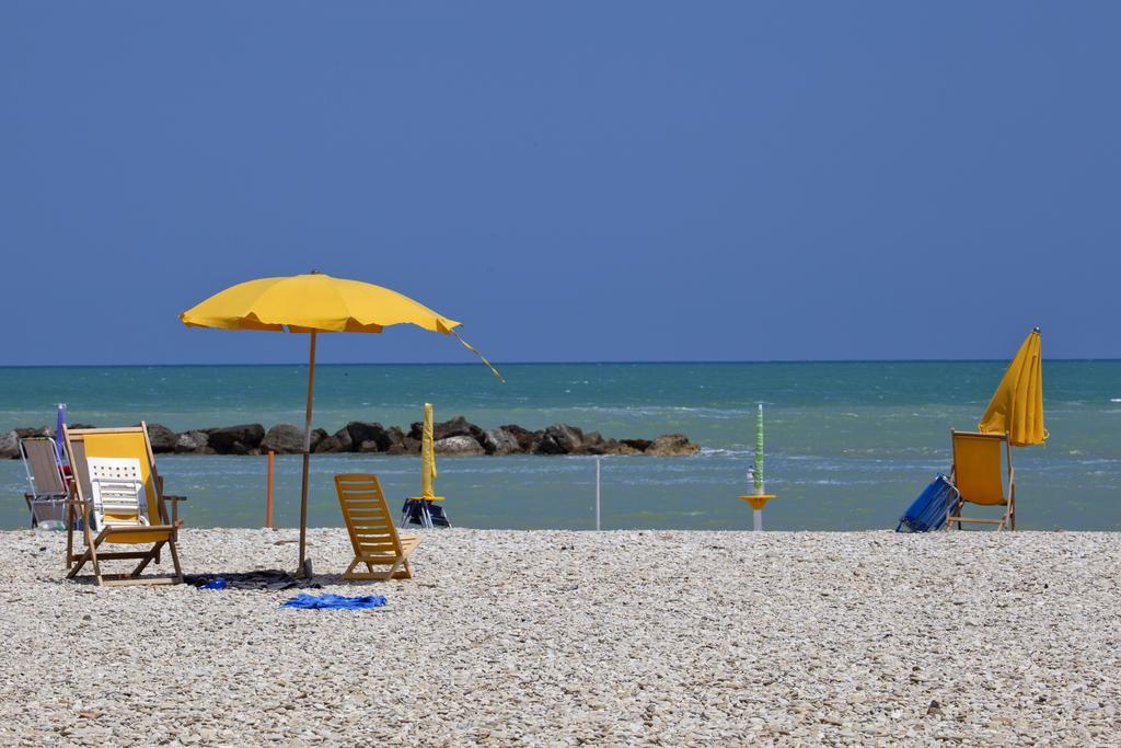 Residence Casabianca Porto San Giorgio Eksteriør billede