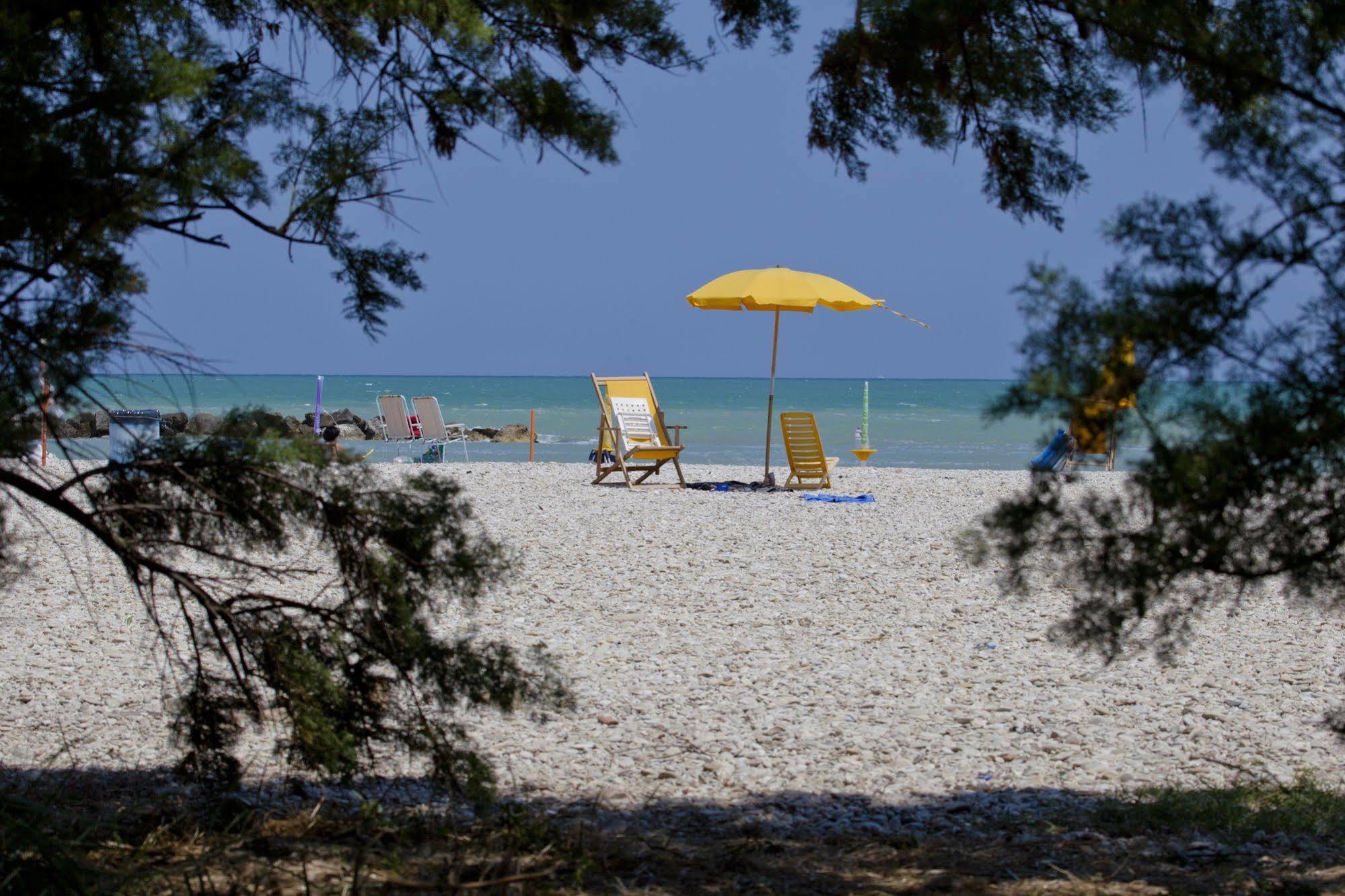 Residence Casabianca Porto San Giorgio Eksteriør billede