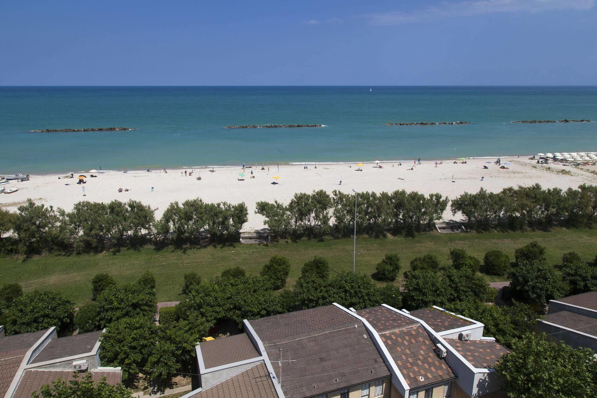 Residence Casabianca Porto San Giorgio Eksteriør billede